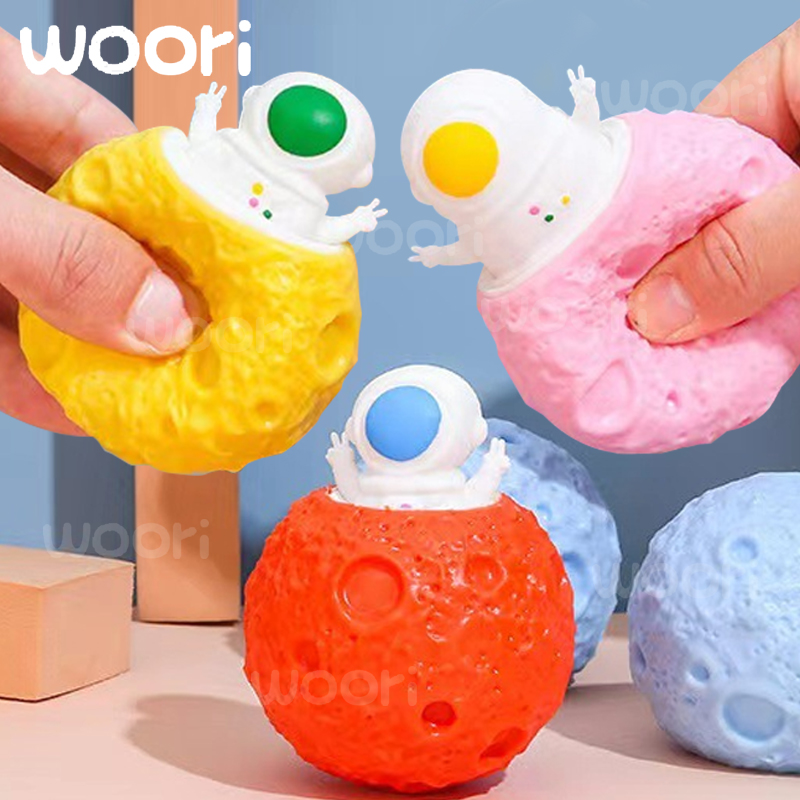 Squeeze Astronauts Planet TPR  - مراجعة Party Games Adults Funny وسعره