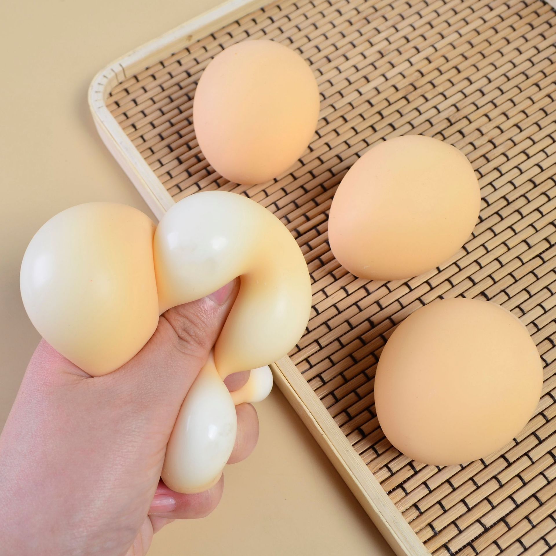 New Egg Squeeze Toys Smart Egg - مراجعة Party Games Adults Funny وسعره
