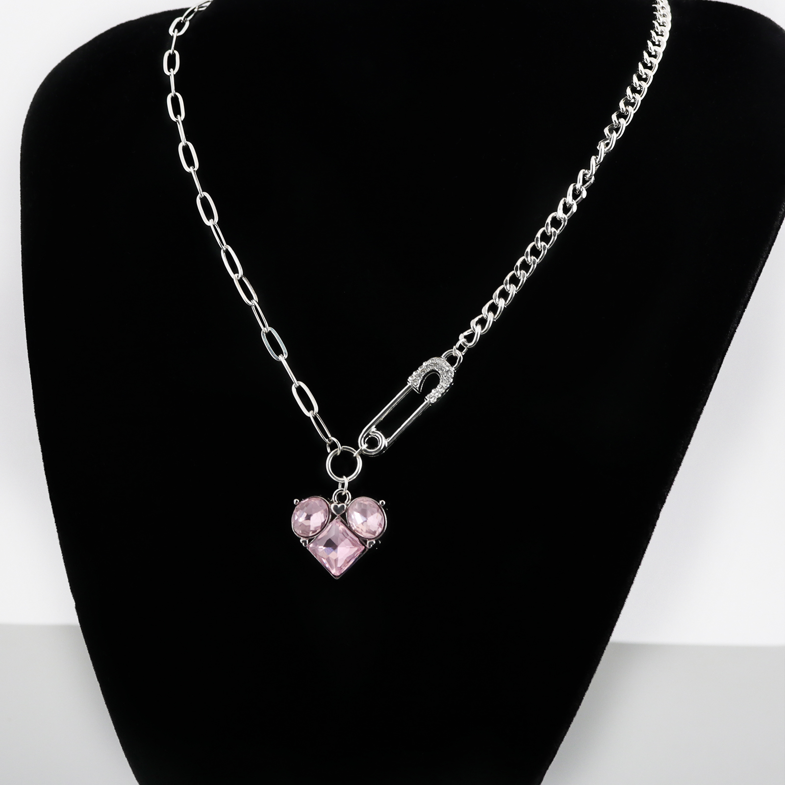 Heart-Shaped Diamond Paperclip - مراجعة Party Games In Spanish وسعره